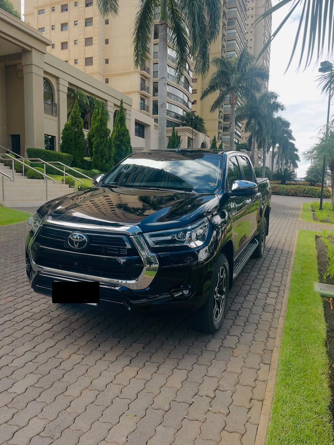 TOYOTA HILUX CD SRX 4x4 - Imagem 8