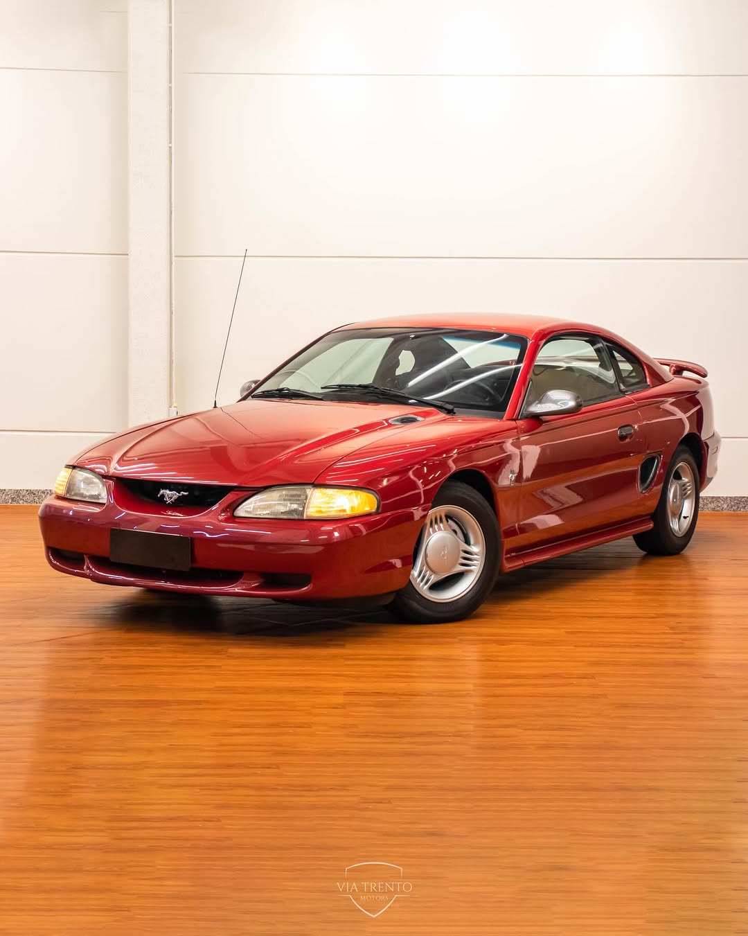 FORD MUSTANG - Imagem 1