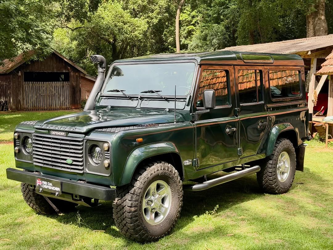 LAND ROVER DEFENDER - Imagem 1