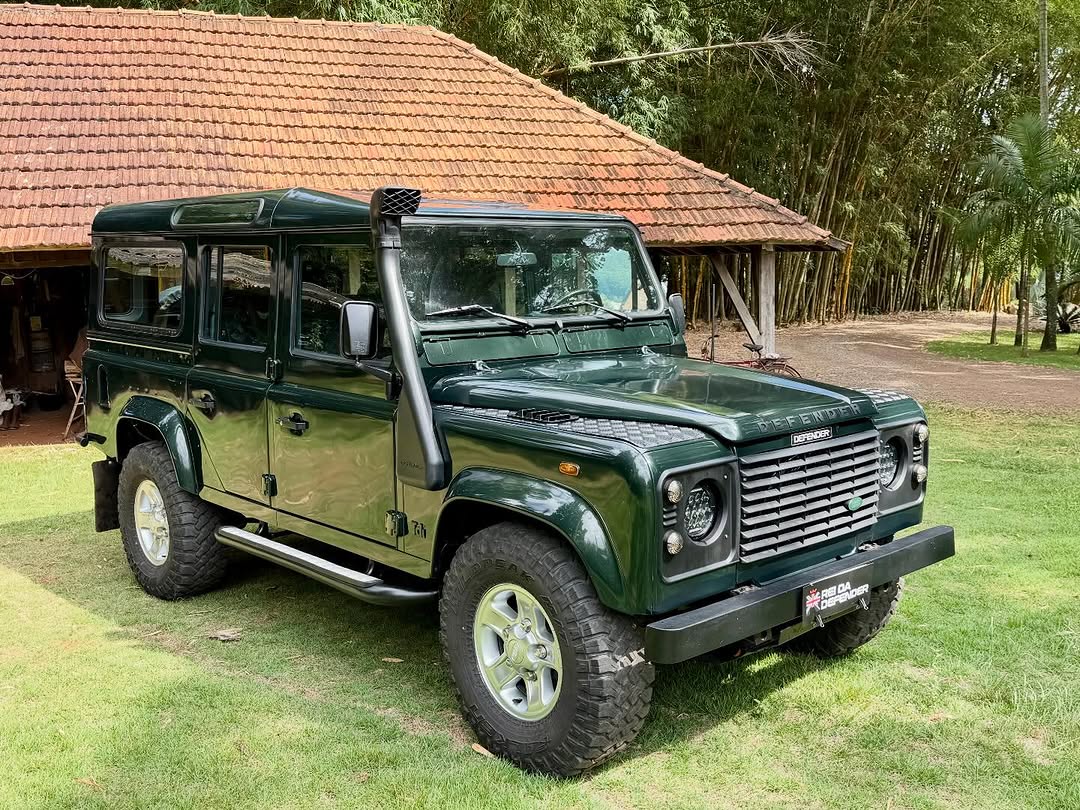 LAND ROVER DEFENDER - Imagem 5