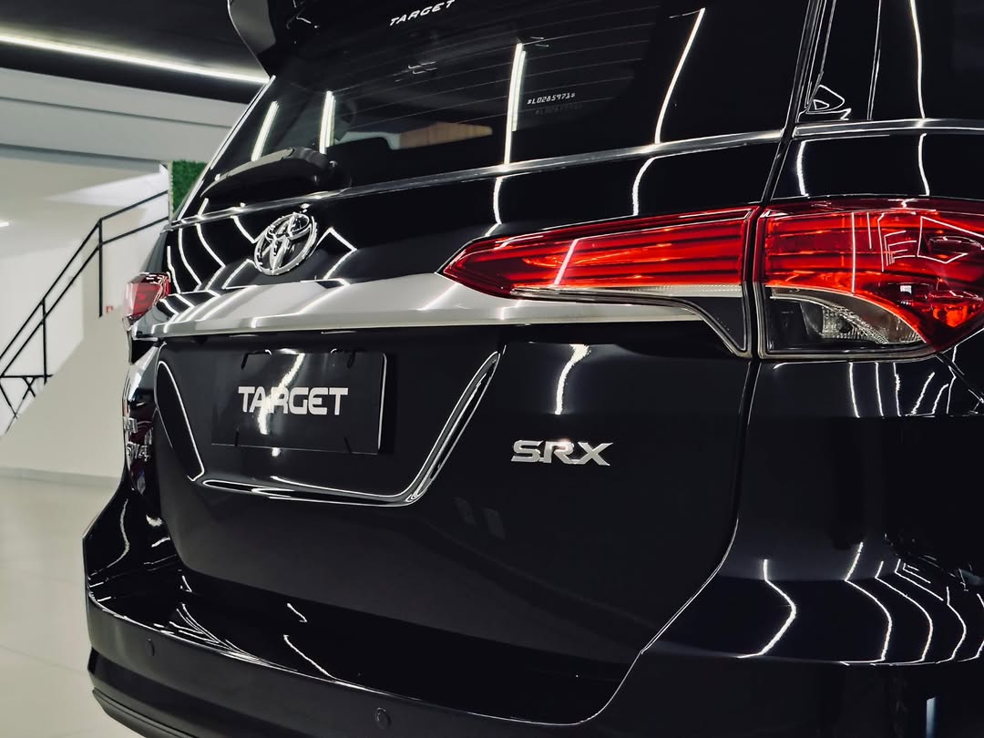 TOYOTA HILUX SW4 SRX - Imagem 3