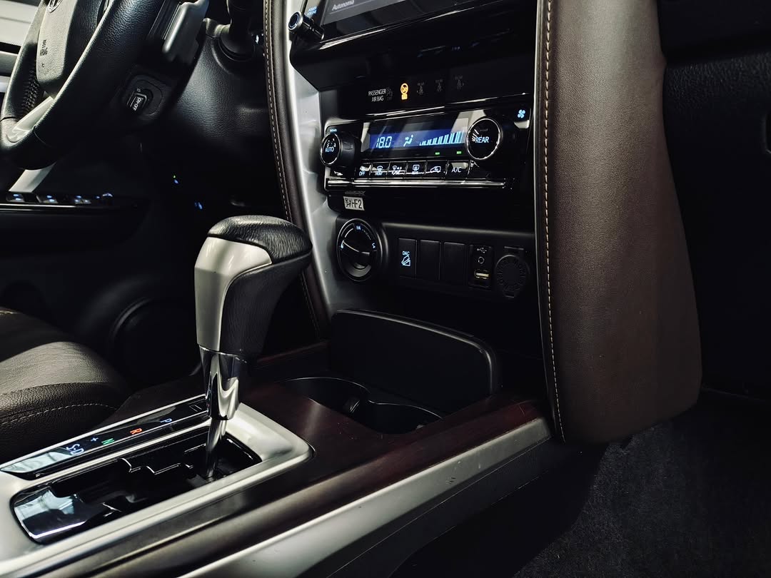 TOYOTA HILUX SW4 SRX - Imagem 8