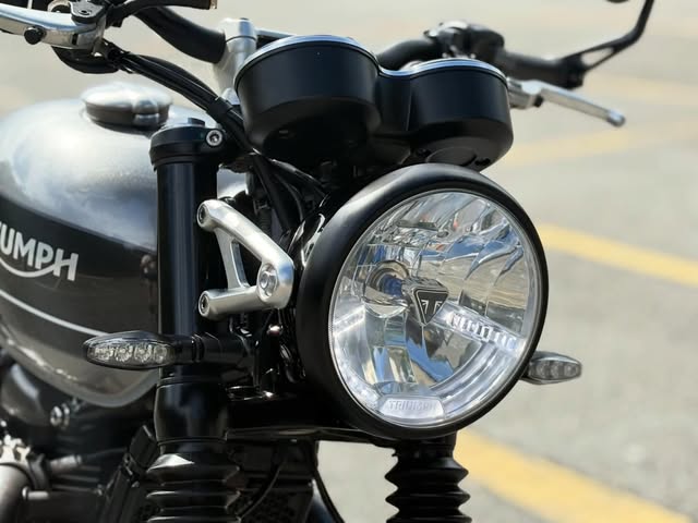 TRIUMPH SPEED TWIN - Imagem 11
