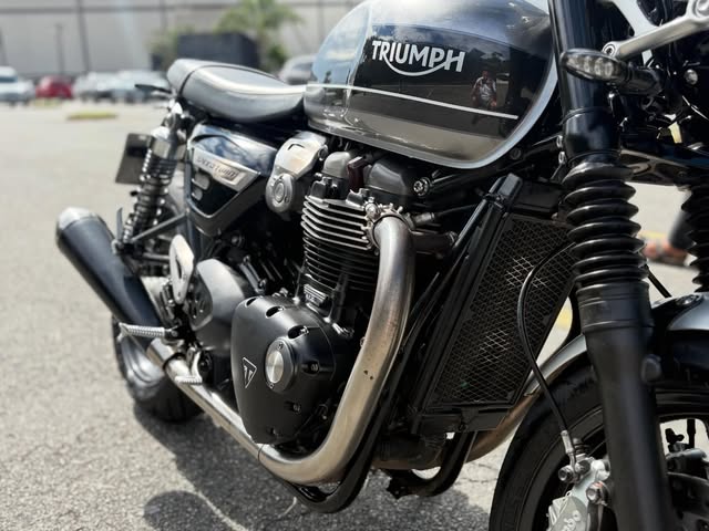 TRIUMPH SPEED TWIN - Imagem 12