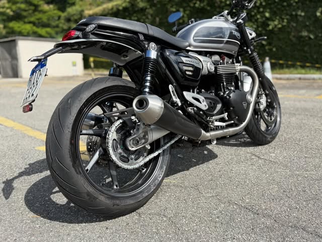 TRIUMPH SPEED TWIN - Imagem 14