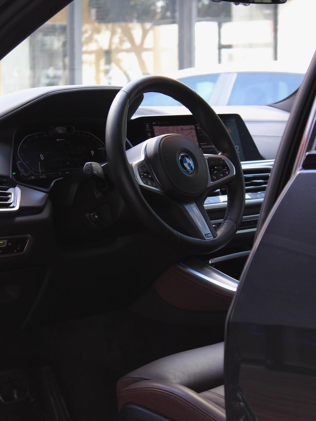 BMW X5 XDRIVE 45E MSPORT - Imagem 6