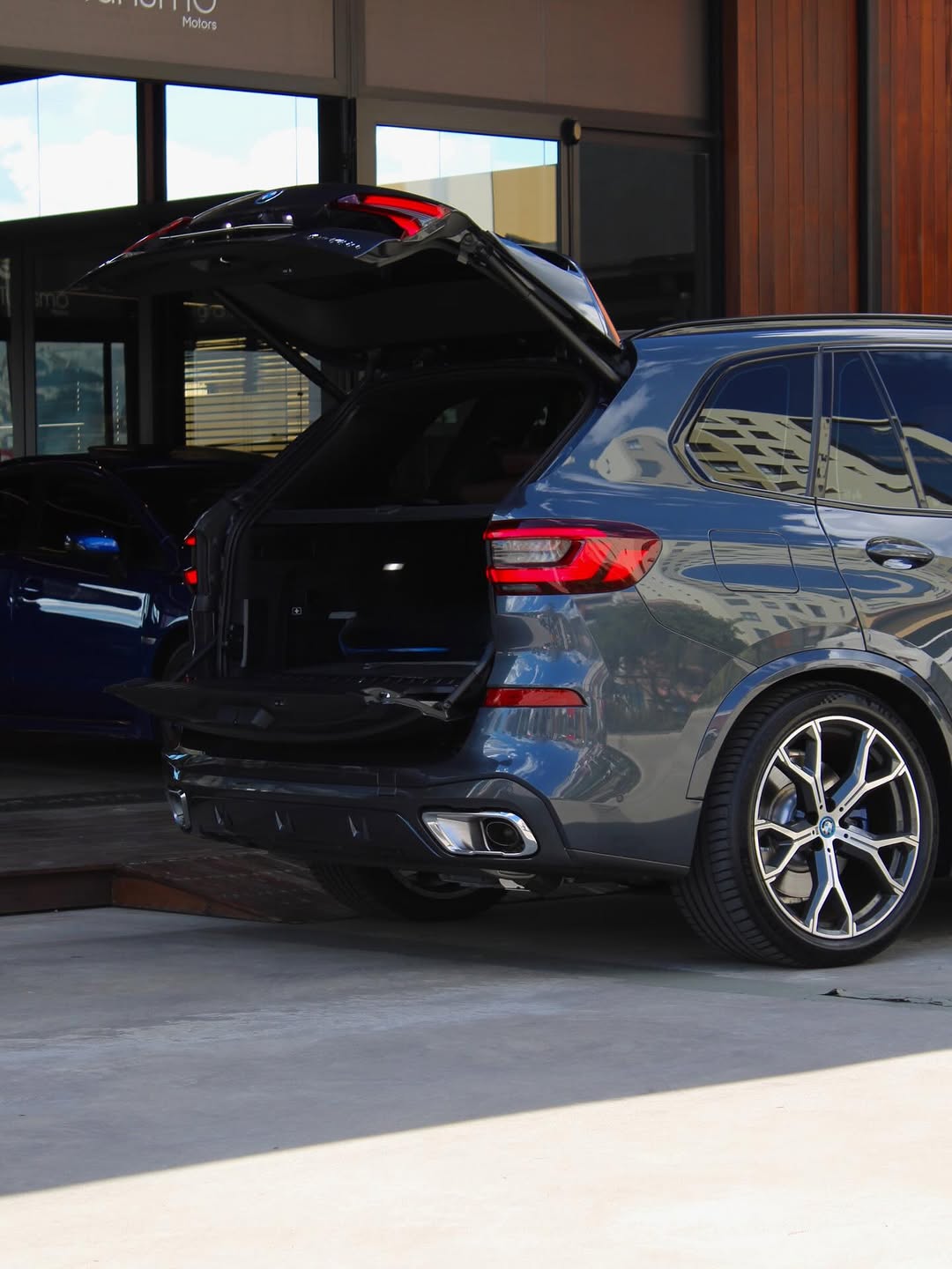 BMW X5 XDRIVE 45E MSPORT - Imagem 8