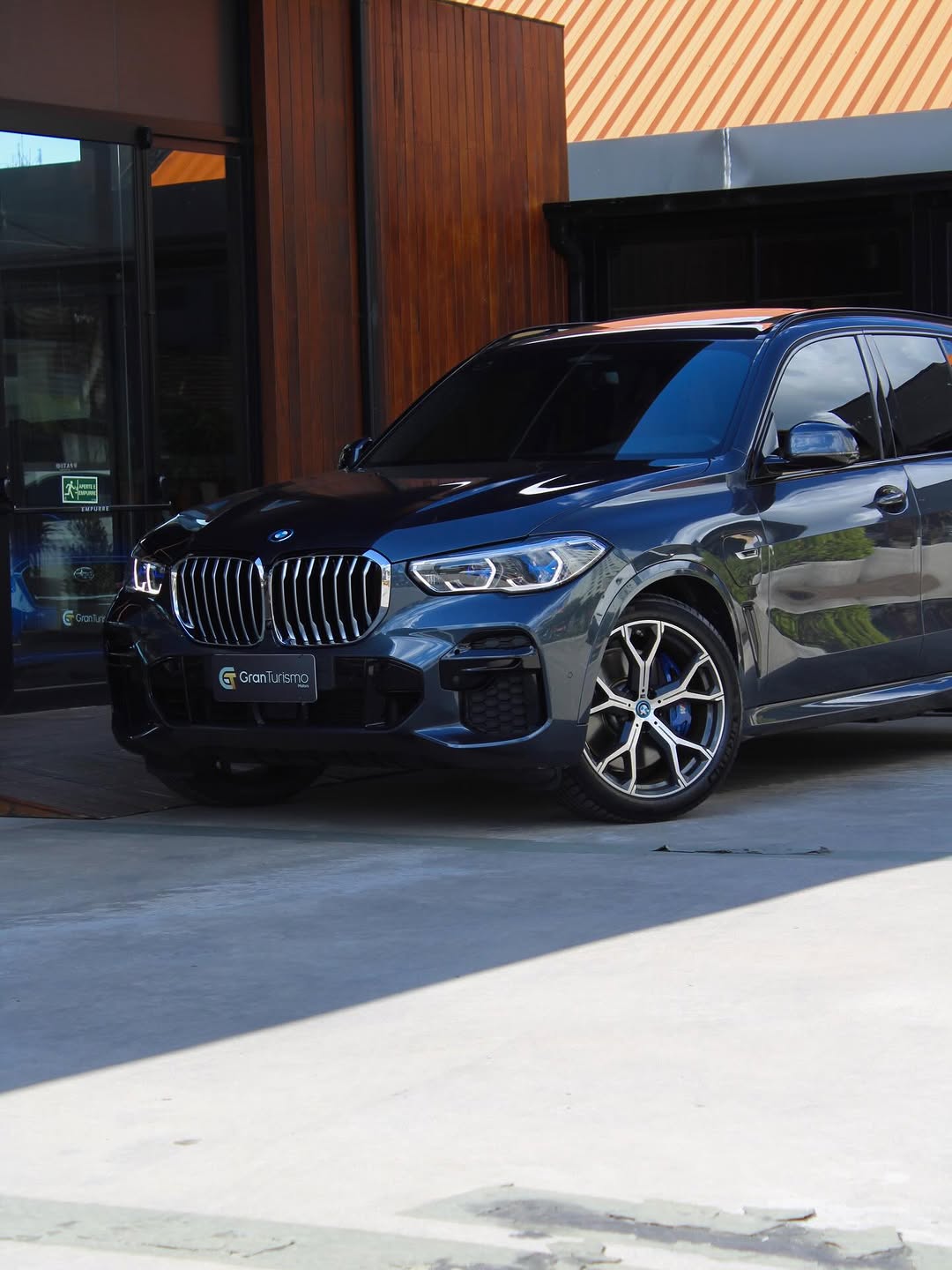 BMW X5 XDRIVE 45E MSPORT - Imagem 9