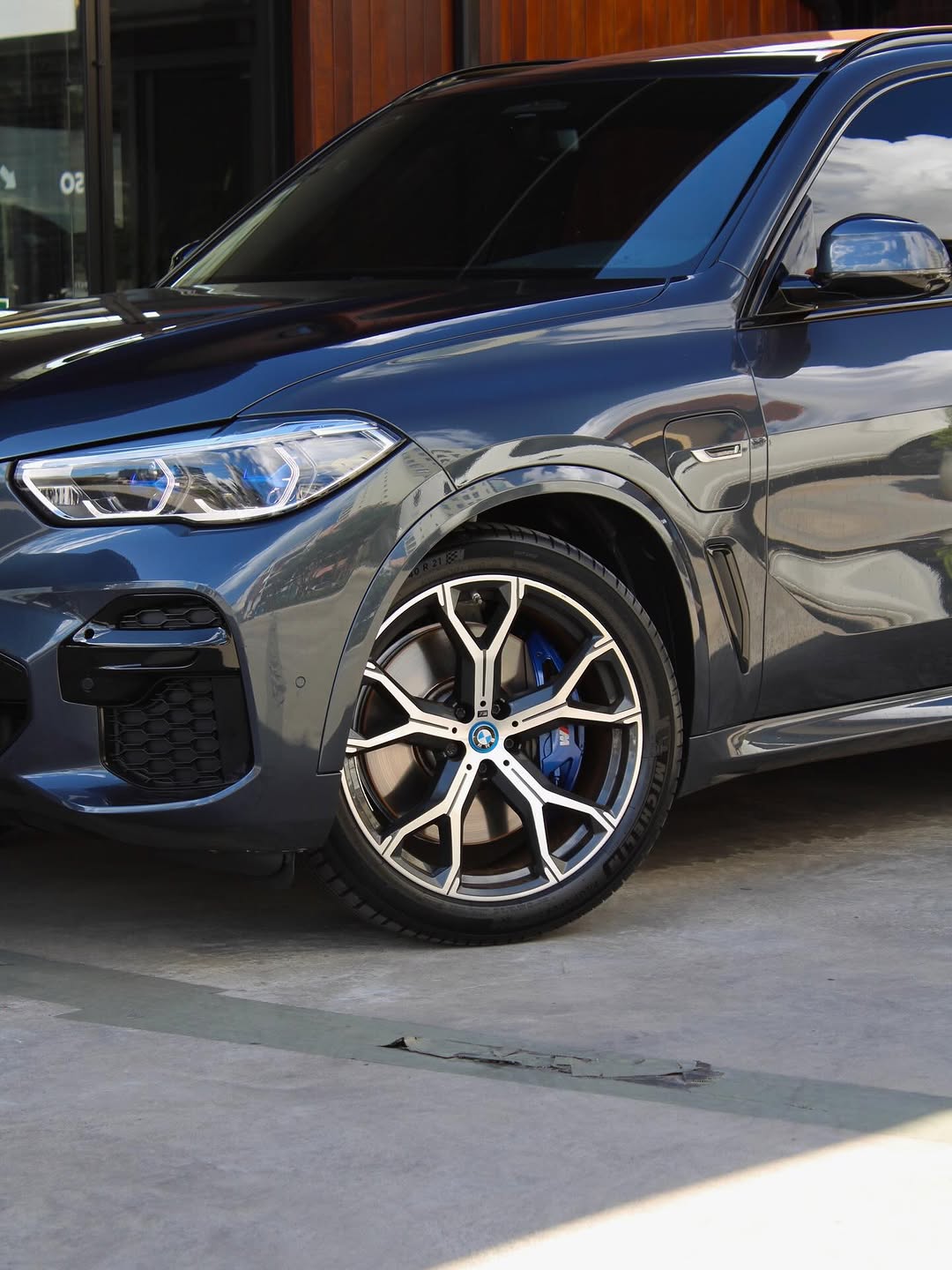 BMW X5 XDRIVE 45E MSPORT - Imagem 10