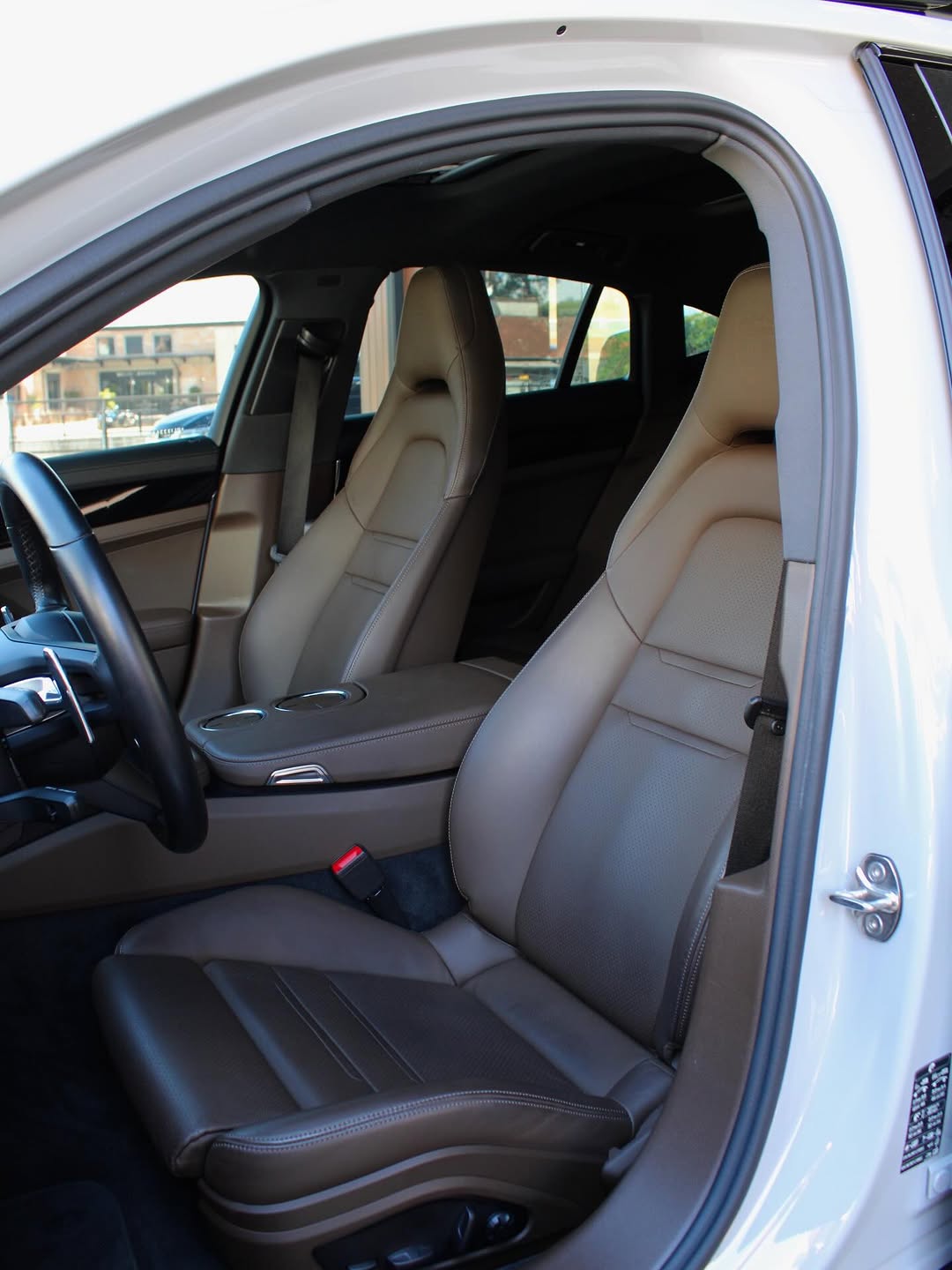 PORSCHE PANAMERA 4S - Imagem 6