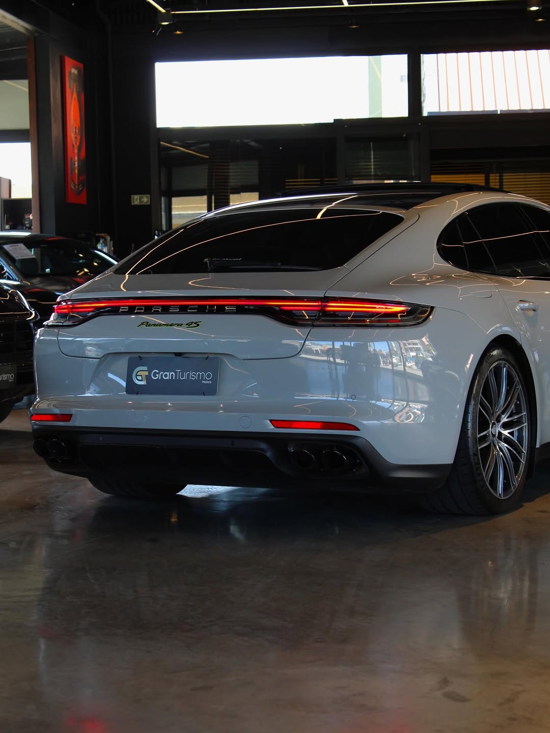 PORSCHE PANAMERA 4S - Imagem 8