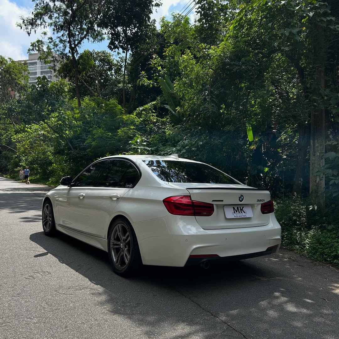 BMW 320I M SPORT - Imagem 4