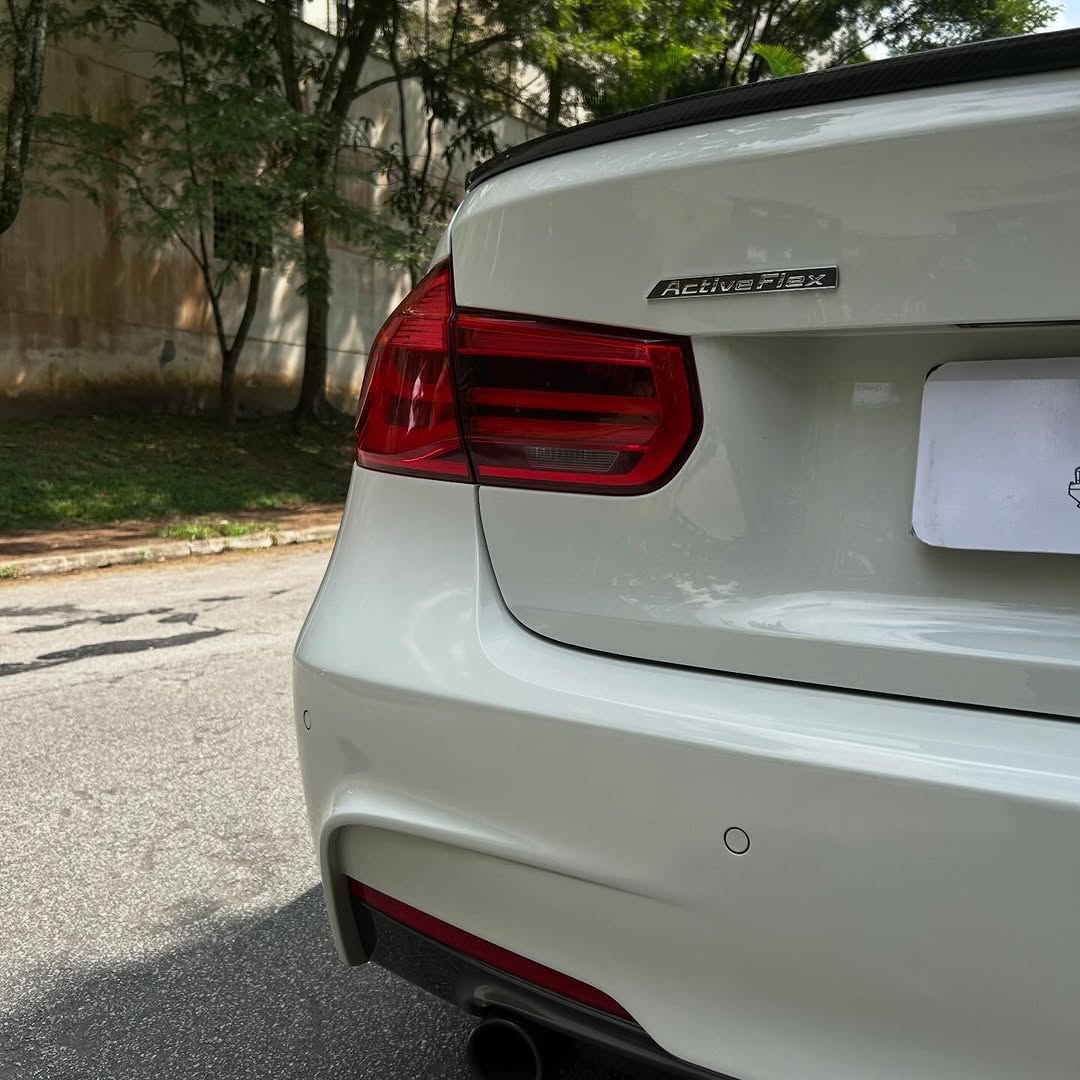 BMW 320I M SPORT - Imagem 9