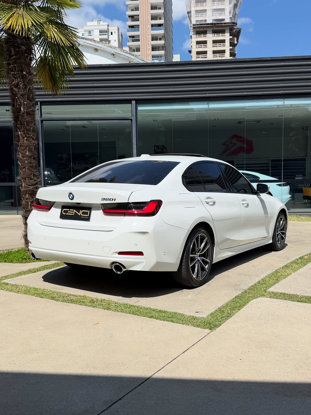 BMW 320 SPORT GP - Imagem 5