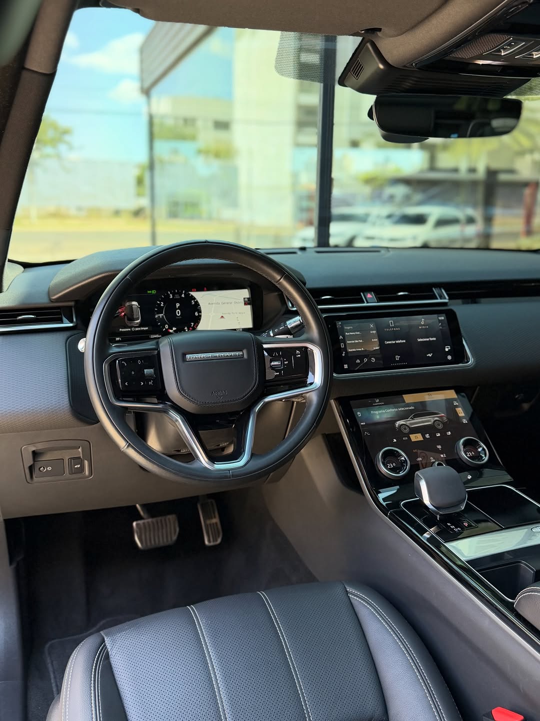 LAND ROVER RANGE ROVER VELAR SE R-DYNAMIC P340 - Imagem 7