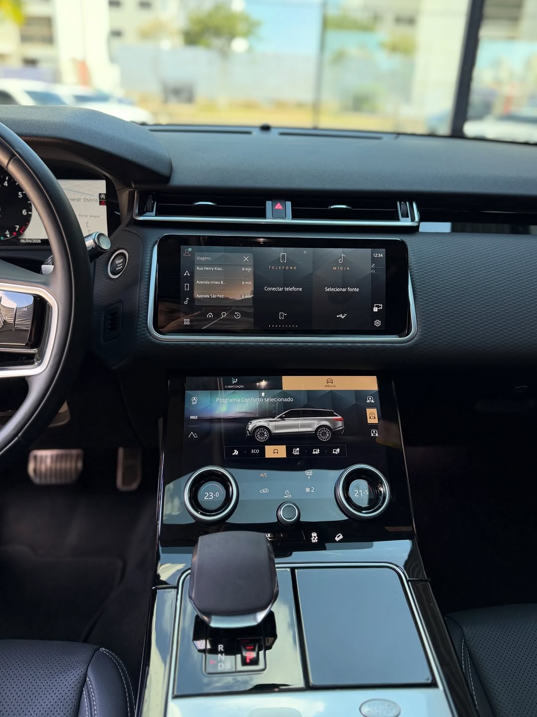 LAND ROVER RANGE ROVER VELAR SE R-DYNAMIC P340 - Imagem 9