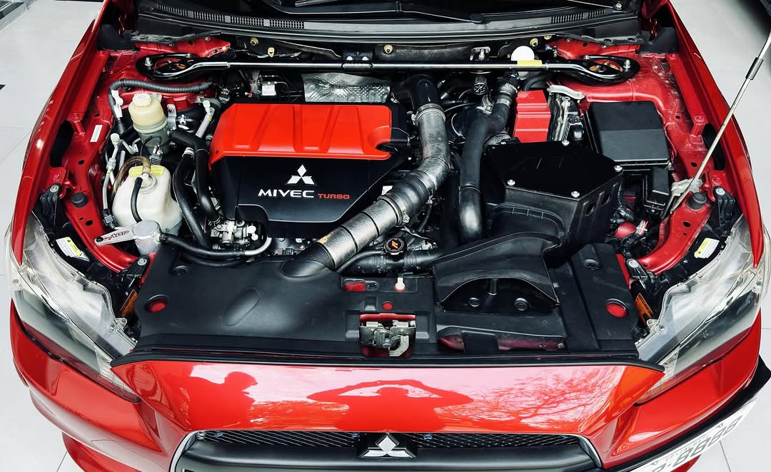 MITSUBISHI LANCER EVOLUTION X - Imagem 11