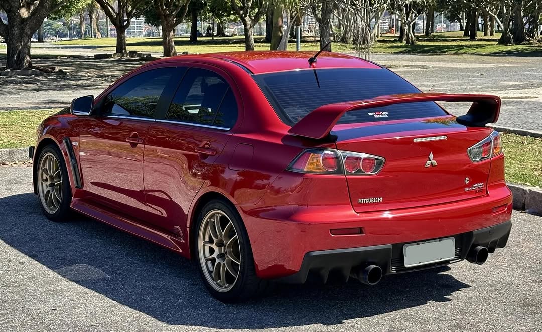 MITSUBISHI LANCER EVOLUTION X - Imagem 7