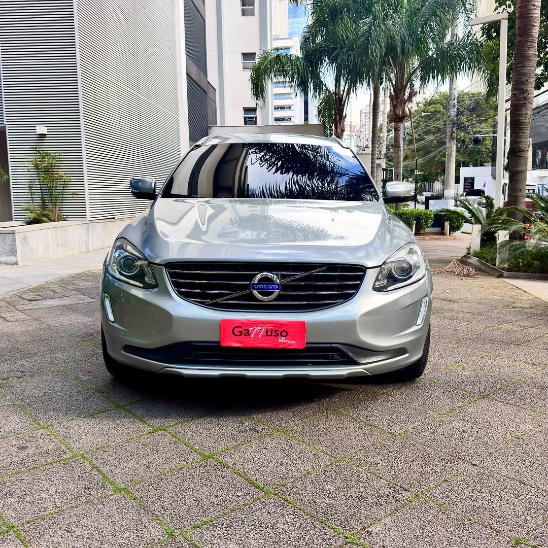 VOLVO XC60 DYNAMIC FWD - Imagem 2