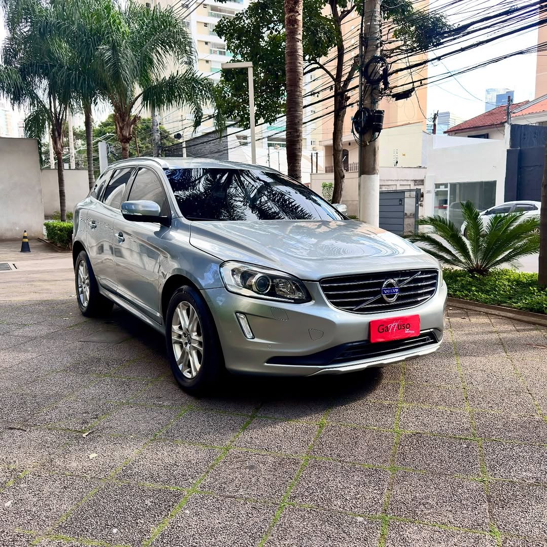 VOLVO XC60 DYNAMIC FWD - Imagem 3