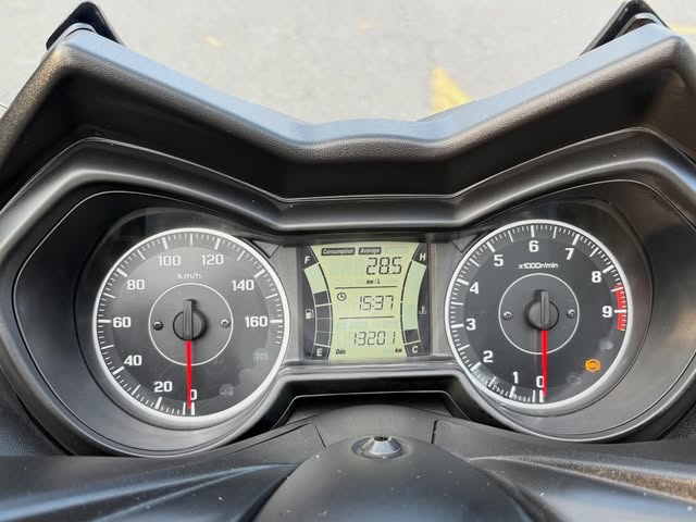 YAMAHA XMAX - Imagem 10