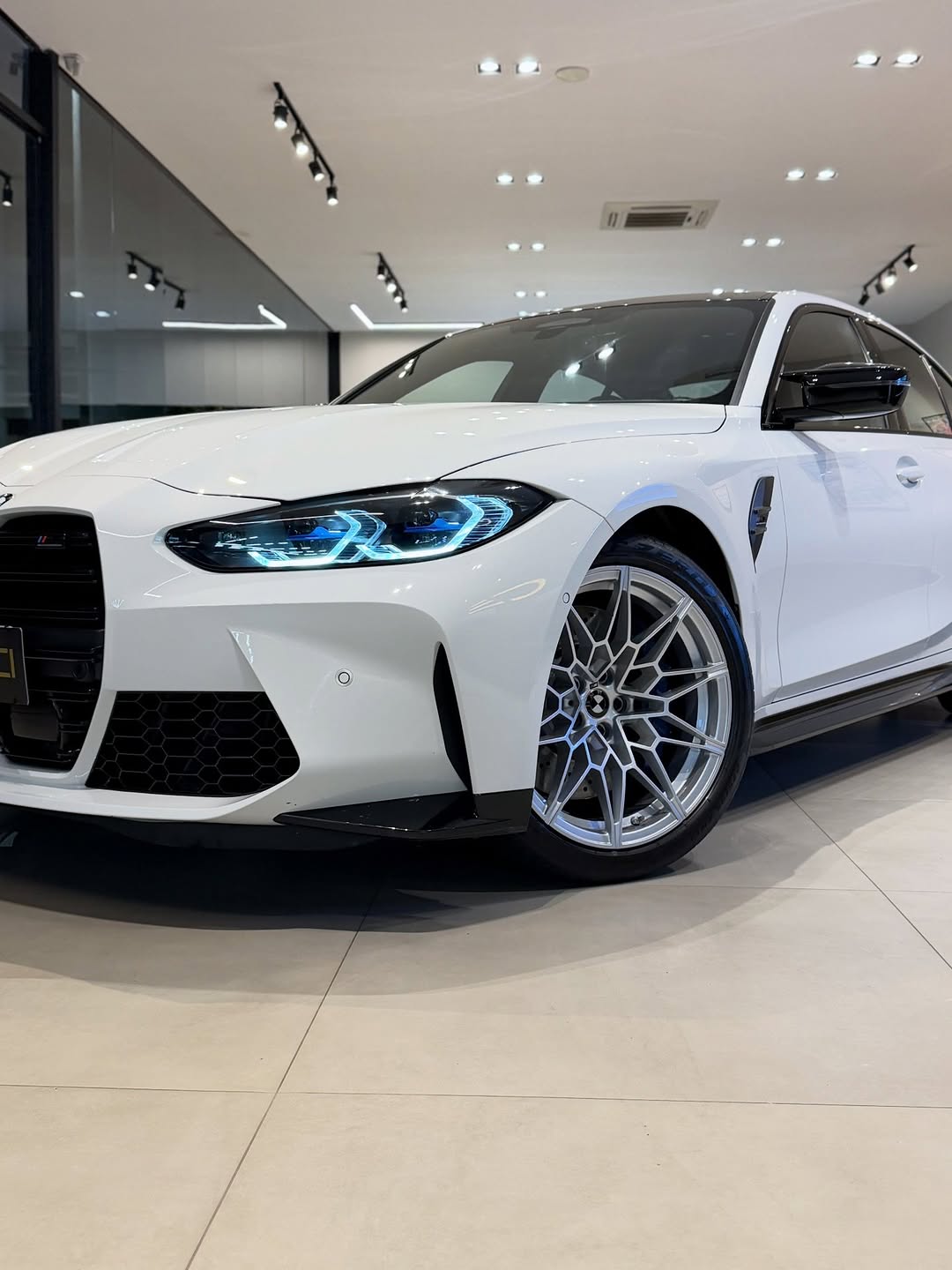 BMW M3 COMPETITION - Imagem 2