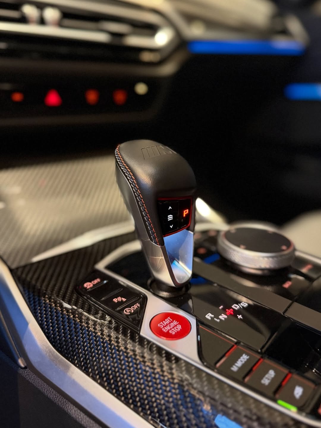 BMW M3 COMPETITION - Imagem 11