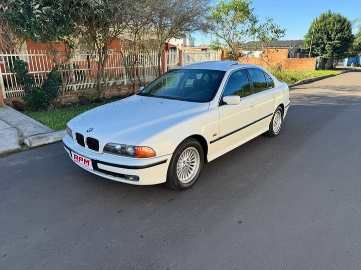 BMW 528I HIGHLINE