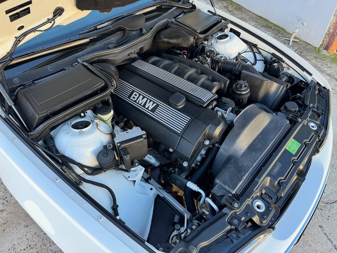 BMW 528I HIGHLINE - Imagem 16