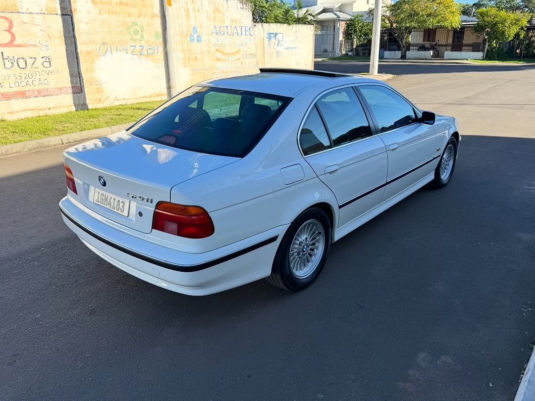 BMW 528I HIGHLINE - Imagem 5