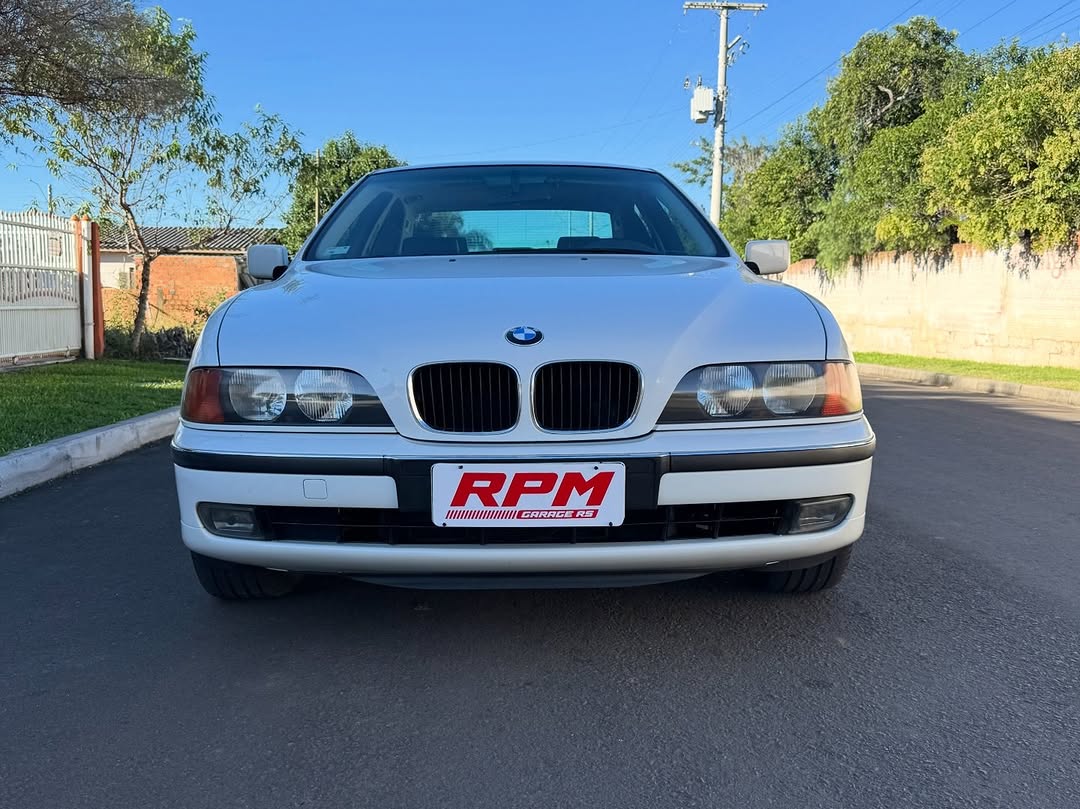 BMW 528I HIGHLINE - Imagem 8