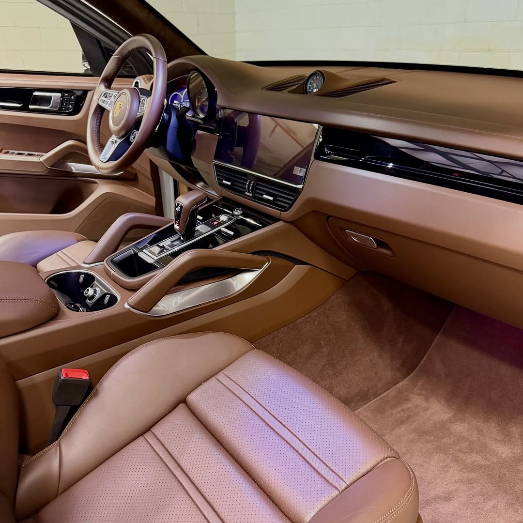 PORSCHE CAYENNE TURBO - Imagem 12