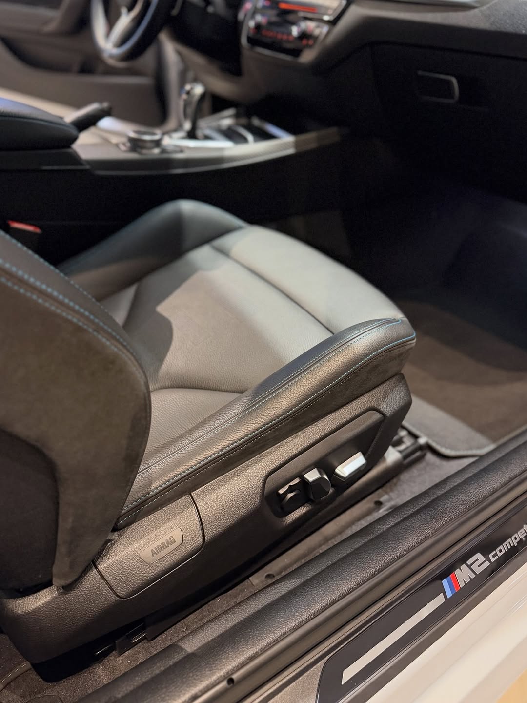 BMW M2 COMPETITION - Imagem 14