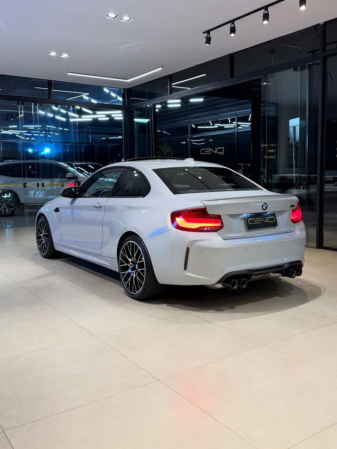 BMW M2 COMPETITION - Imagem 4