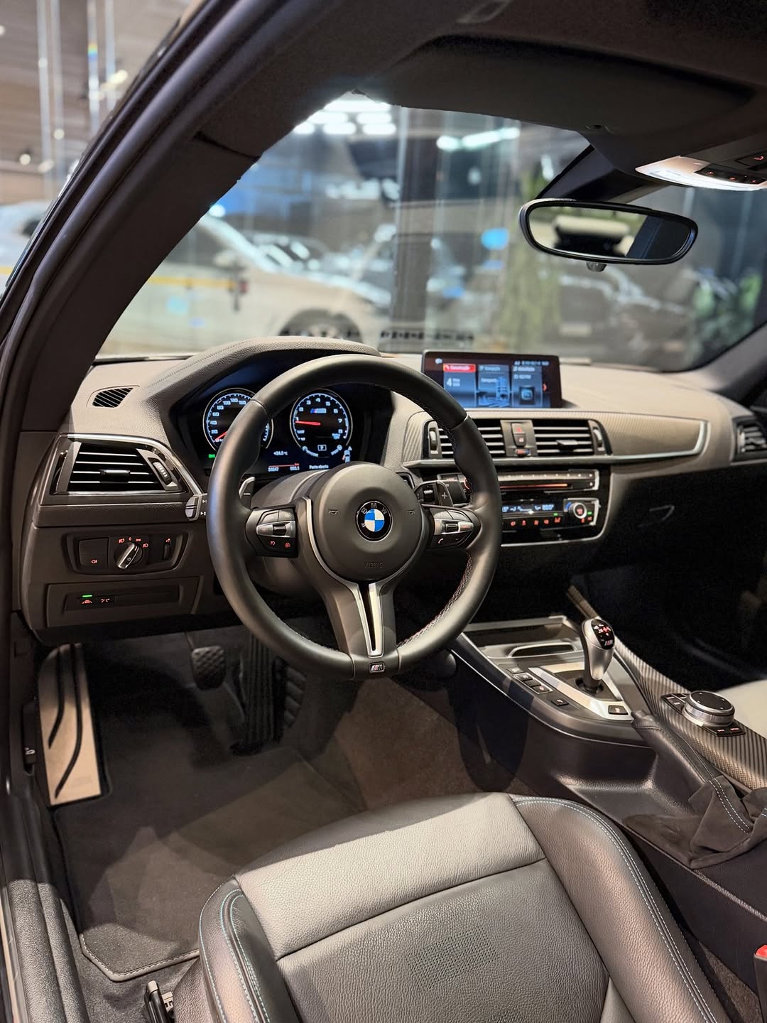 BMW M2 COMPETITION - Imagem 7
