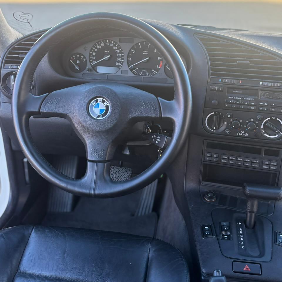 BMW 325I - Imagem 7