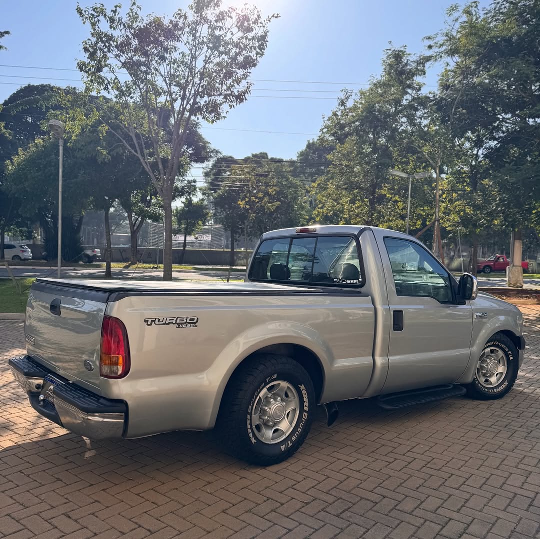 FORD F-250 XLT - Imagem 2