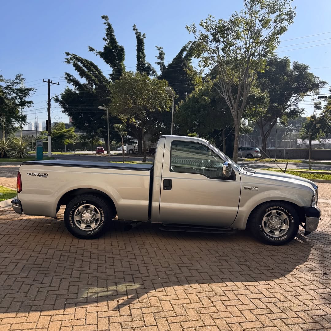 FORD F-250 XLT - Imagem 3