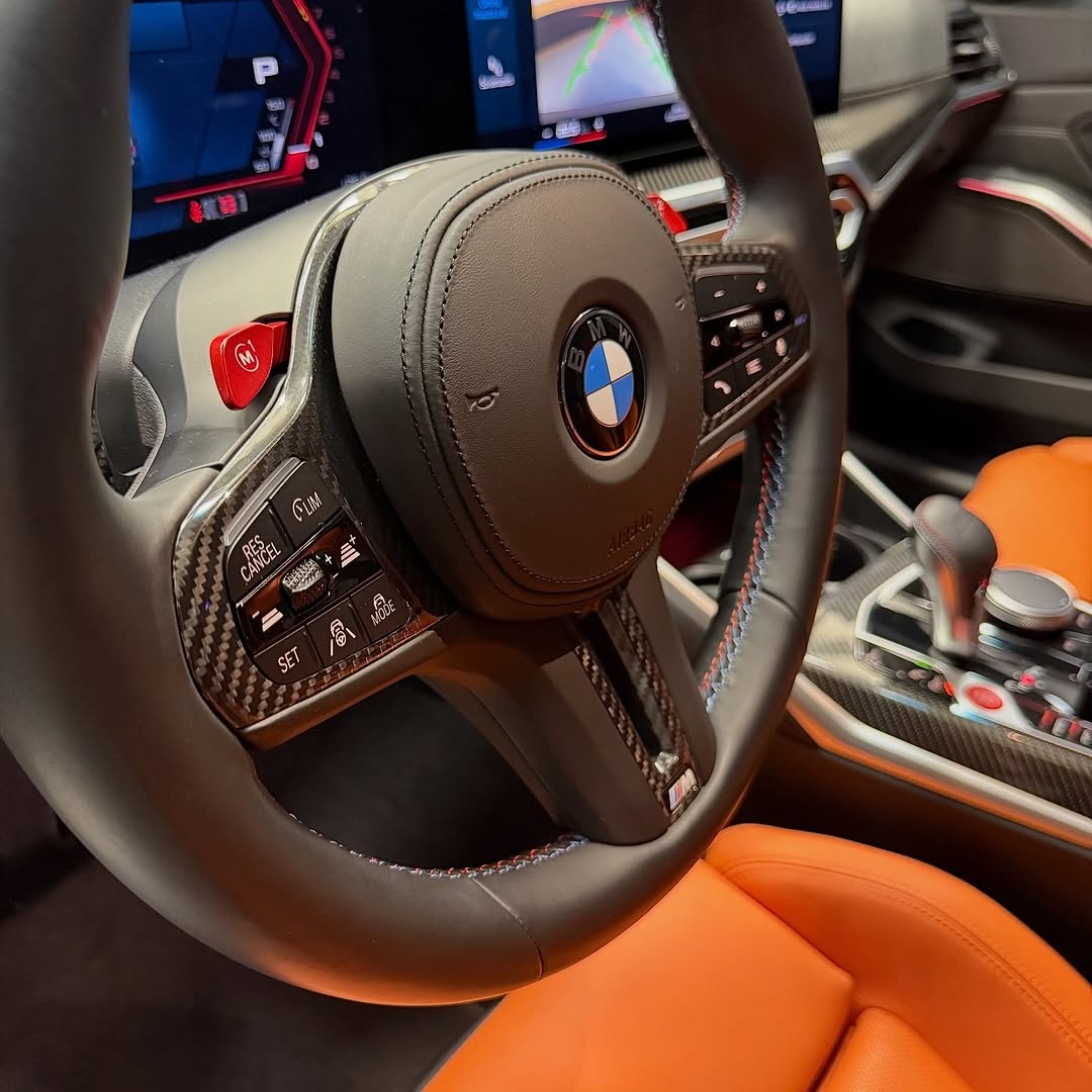BMW M3 COMPETITION - Imagem 12