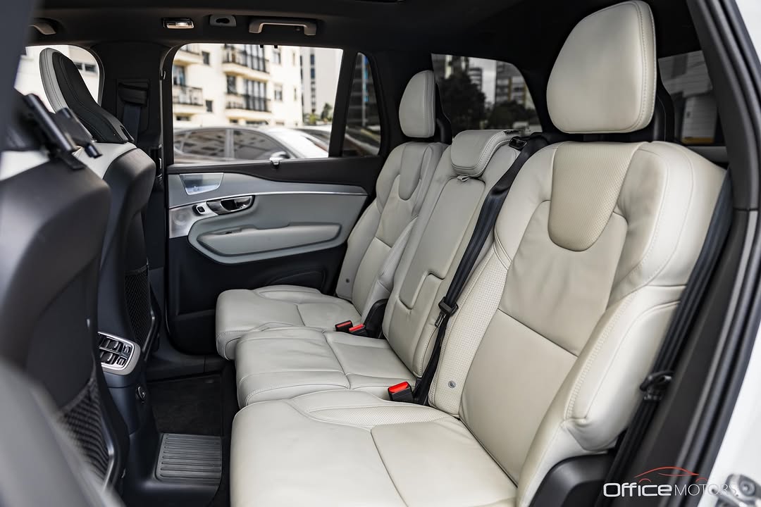 VOLVO XC90 ULTRA DARK - Imagem 10