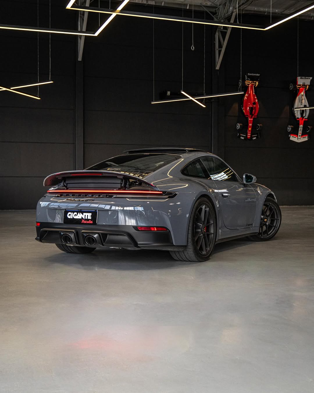 PORSCHE 911 CARRERA GTS T-HYBRID - Imagem 2