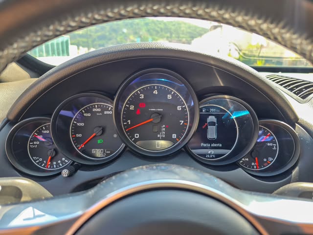 PORSCHE CAYENNE V6 - Imagem 6