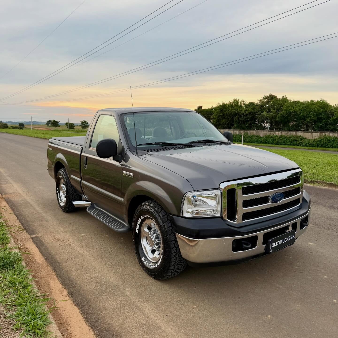FORD F-250 XLT-L - Imagem 2