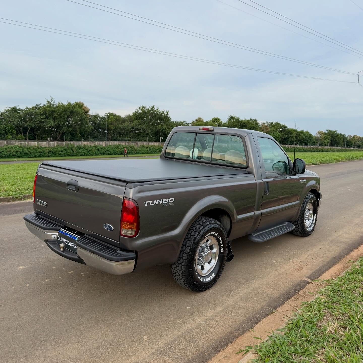 FORD F-250 XLT-L - Imagem 3