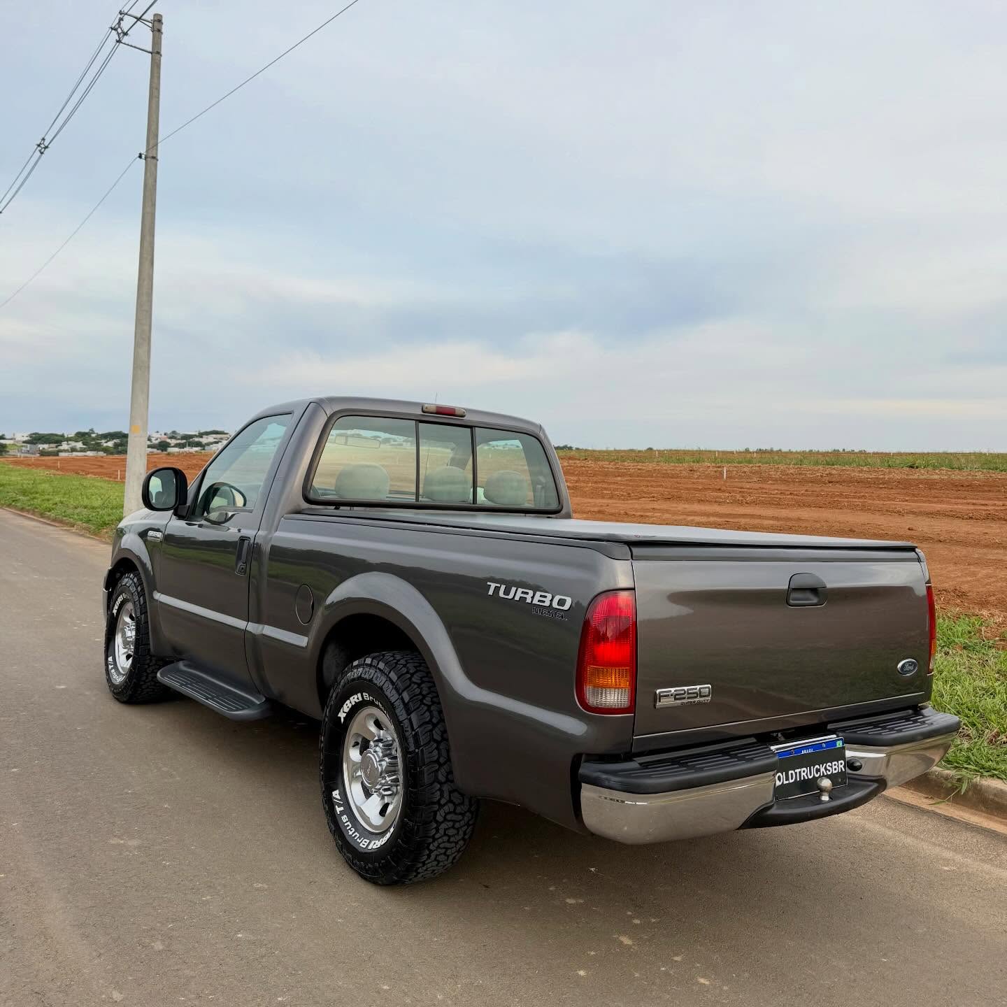 FORD F-250 XLT-L - Imagem 4