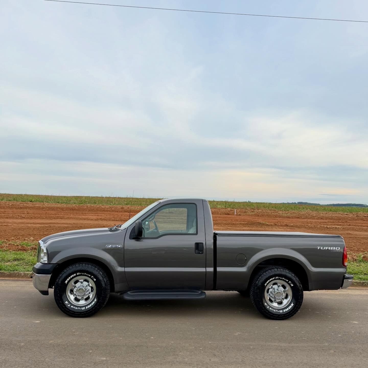 FORD F-250 XLT-L - Imagem 5