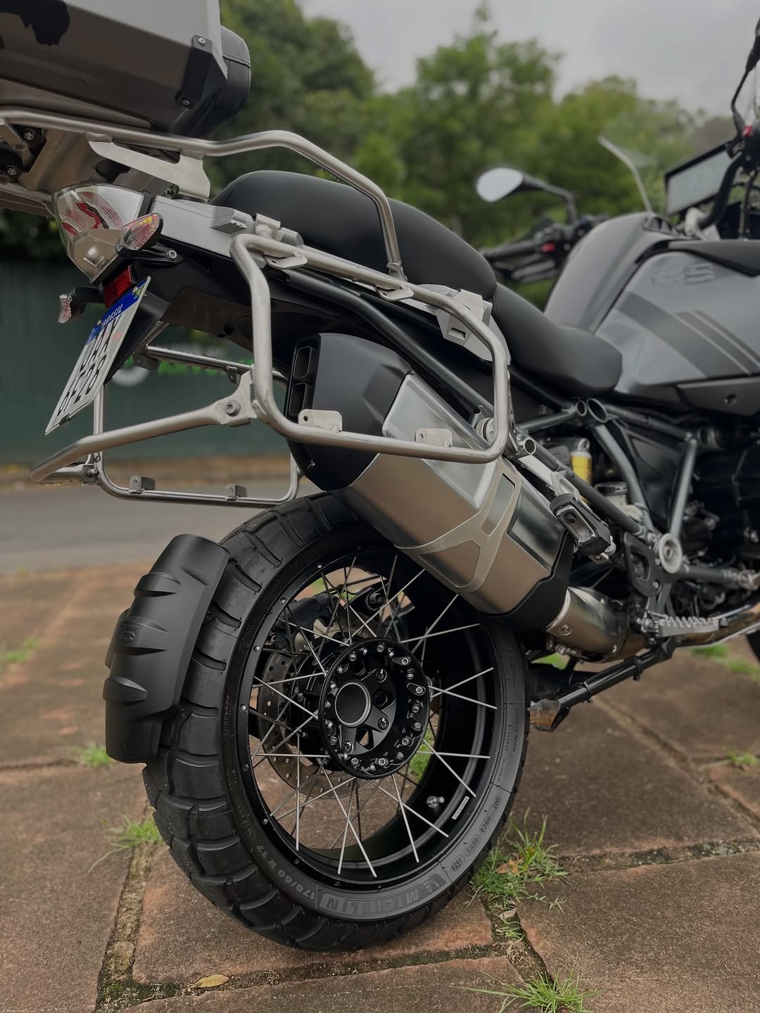 BMW GS 1250 ADV TRIPLE BLACK - Imagem 9
