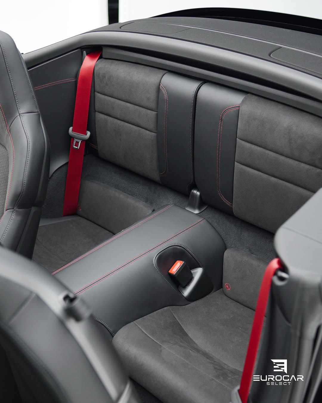PORSCHE 911 CARRERA GTS - Imagem 10