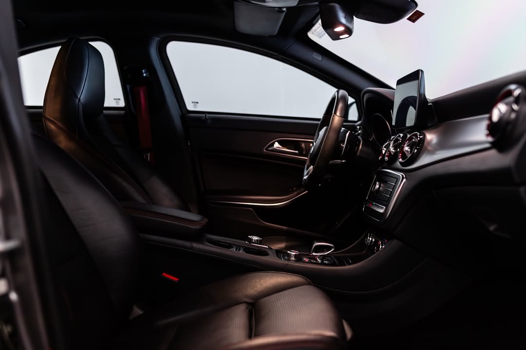 MERCEDES-BENZ CLA 45 AMG - Imagem 7