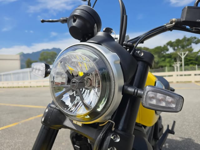 DUCATI SCRAMBLER ICON - Imagem 13